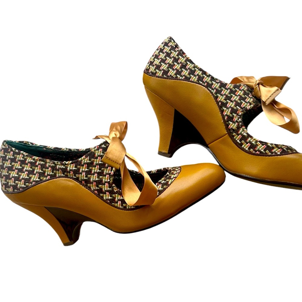 Poetic License (Anthropologie)ex cond coquette girl/academia heels size 7.5 (38)